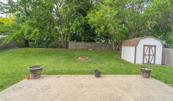 403 4th St NW, Altoona, IA 50009