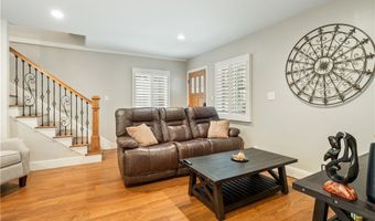 1118 N Beverly Glen Blvd, Los Angeles, CA 90077