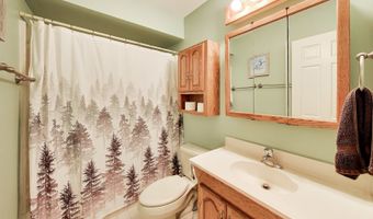 525 Skyline Dr, Algonquin, IL 60102