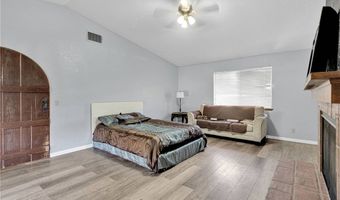 19678 Red Feather Rd, Apple Valley, CA 92307