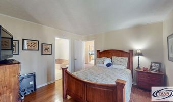 495 Shore Dr, Big Sandy, TN 38221