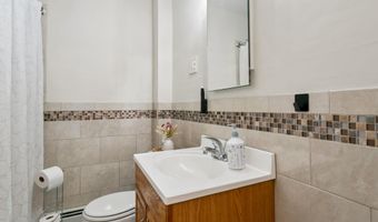 117 W WAYNE Ave, Aldan, PA 19018