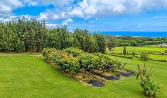 820 W Kuiaha Rd A, Haiku, HI 96708