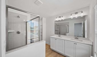 165 Mill Ctr 202, Athens, GA 30606
