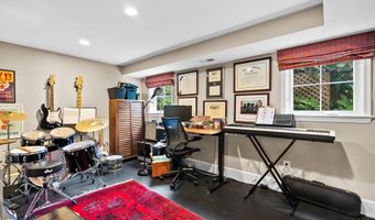 5005 ALLAN Rd, Bethesda, MD 20816