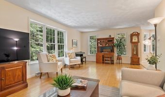8 Whitney Ln, Boxborough, MA 01719