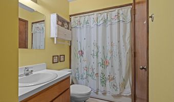 241 Moonlight Dr, Atlantic Beach, NC 28512