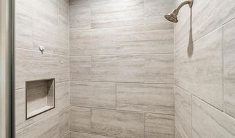 250 Rodeo Rd, Alexandria, MN 56308