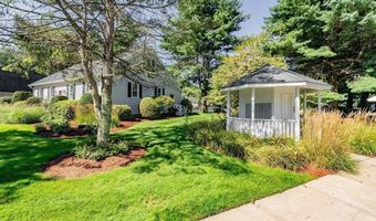 13 Mansion Woods Dr H, Agawam, MA 01001