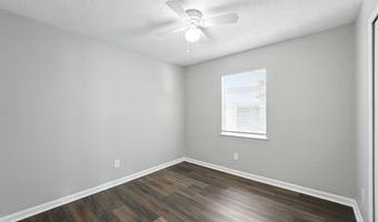 257 JASMINE St, Atlantic Beach, FL 32233