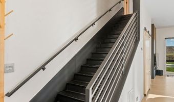 1952 Little Cottage Ln, Bozeman, MT 59715