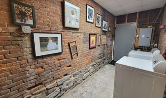 8 MAIN St, Boonsboro, MD 21713