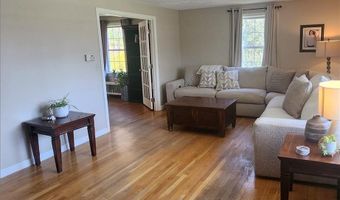 54 Sefton Dr, Bristol, RI 02809