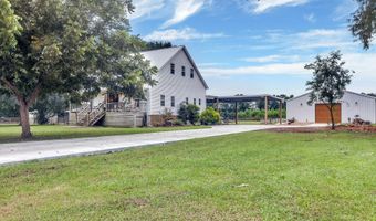 1098 Charles Marks Rd, Arnaudville, LA 70512