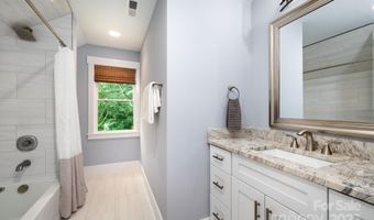 1 Jennlynn Dr, Arden, NC 28704