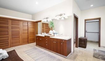 563 Mikioi Pl, Kihei, HI 96753