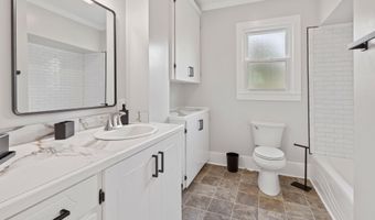 219 Clara St, Jennings, LA 70546