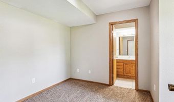 667 Andy Ct, North Liberty, IA 52317