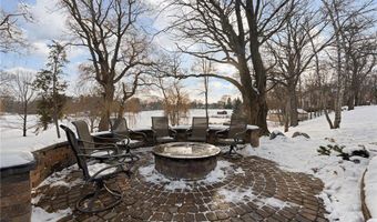 701 4th St SW, Austin, MN 55912