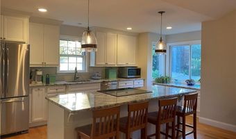 101 Legend Hill Rd 101, Madison, CT 06443