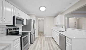 1027 Regency Dr, Acworth, GA 30102