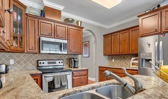 1711 River Pointe Dr, Albany, GA 31707