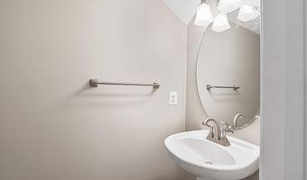 21565 CENTER POINT Cir, Ashburn, VA 20147