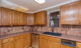 16 Century Rd, Artesia, NM 88210