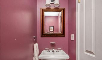 6 Conway Dr, Barrington, RI 02806