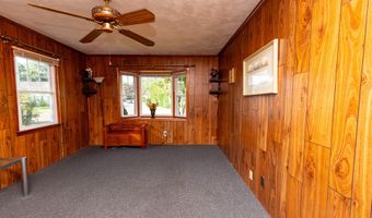 302 E Pasadena Pl, Bridgeport, CT 06610