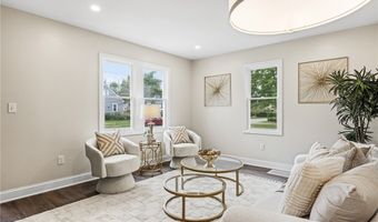 89 Center St, Evans, NY 14006