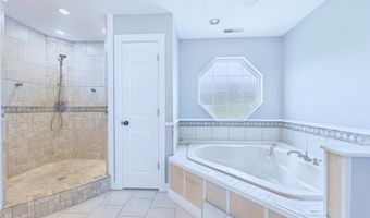 32 Diamond Dr, Barboursville, WV 25504