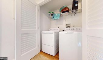 300 Delaware Ave, Absecon, NJ 08201