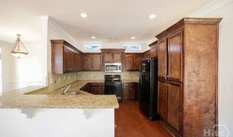 104 Putters Dr, Athens, GA 30607