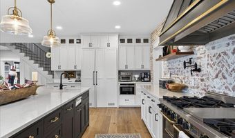 16 Blacks Lndg, Belfast, ME 04915