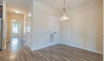 5 Robert Court St, Amityville, NY 11701