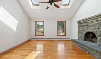 4 Battcock Rd, Billerica, MA 01821