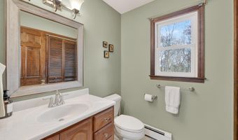 6 Amanda Ct, Airmont, NY 10952