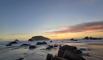 1241 LIGHTHOUSE Ln, Brookings, OR 97415