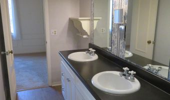 2134 Overlook Ct, Ann Arbor, MI 48103