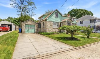 34 Intervale Rd, Cranston, RI 02910