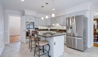 4918 SUNSET Ln, Annandale, VA 22003