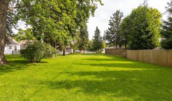 2114 N RICHMOND St, Appleton, WI 54911