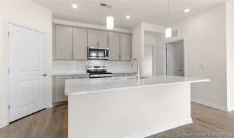 353 Maddox Dr, Aberdeen, NC 28315