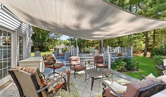 34 Crestwood Ln, Charlestown, RI 02813