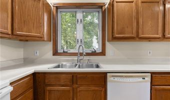 26 Channing St, Newport, RI 02840