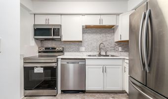 413 Shell Ct E, Columbus, OH 43213