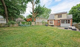 5 Kakely St, Albany, NY 12208