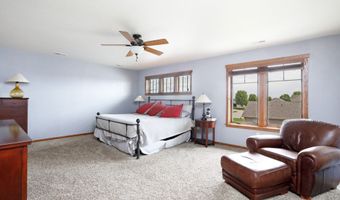 422 Stonegate Ct SW, Altoona, IA 50009