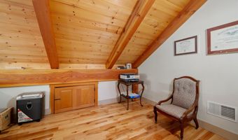 119 Moat View Dr, Albany, NH 03813